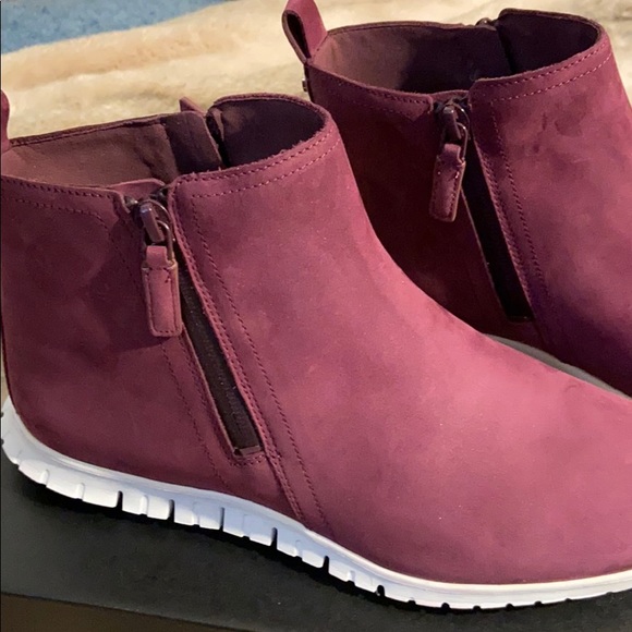 Beautiful Cole Haan Zerogrand Side Zip Boots - Picture 2 of 6